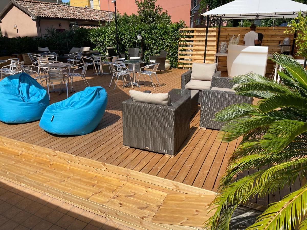 Hotel Apogeo Rimini Exterior foto